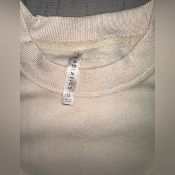 NWOT- Fabletics Polar Fleece Rayon Size XL - Picture 2 of 4